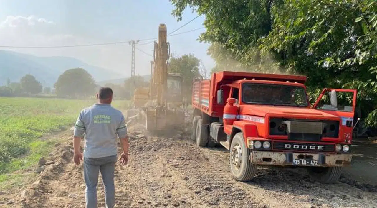 Beydağ’da Yol Düzenleme Çalışması Yapılıyor