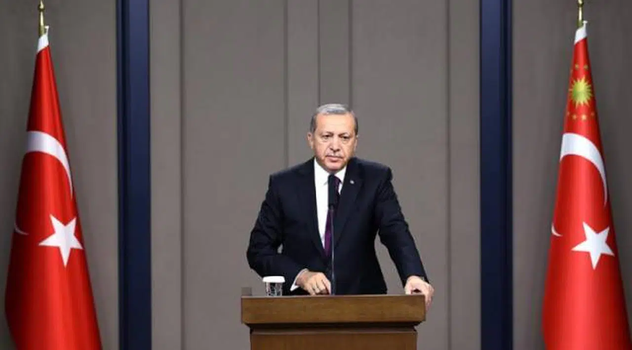 Erdoğan 'türban' teklifini yetersiz buldu, parti içinde tartışma var