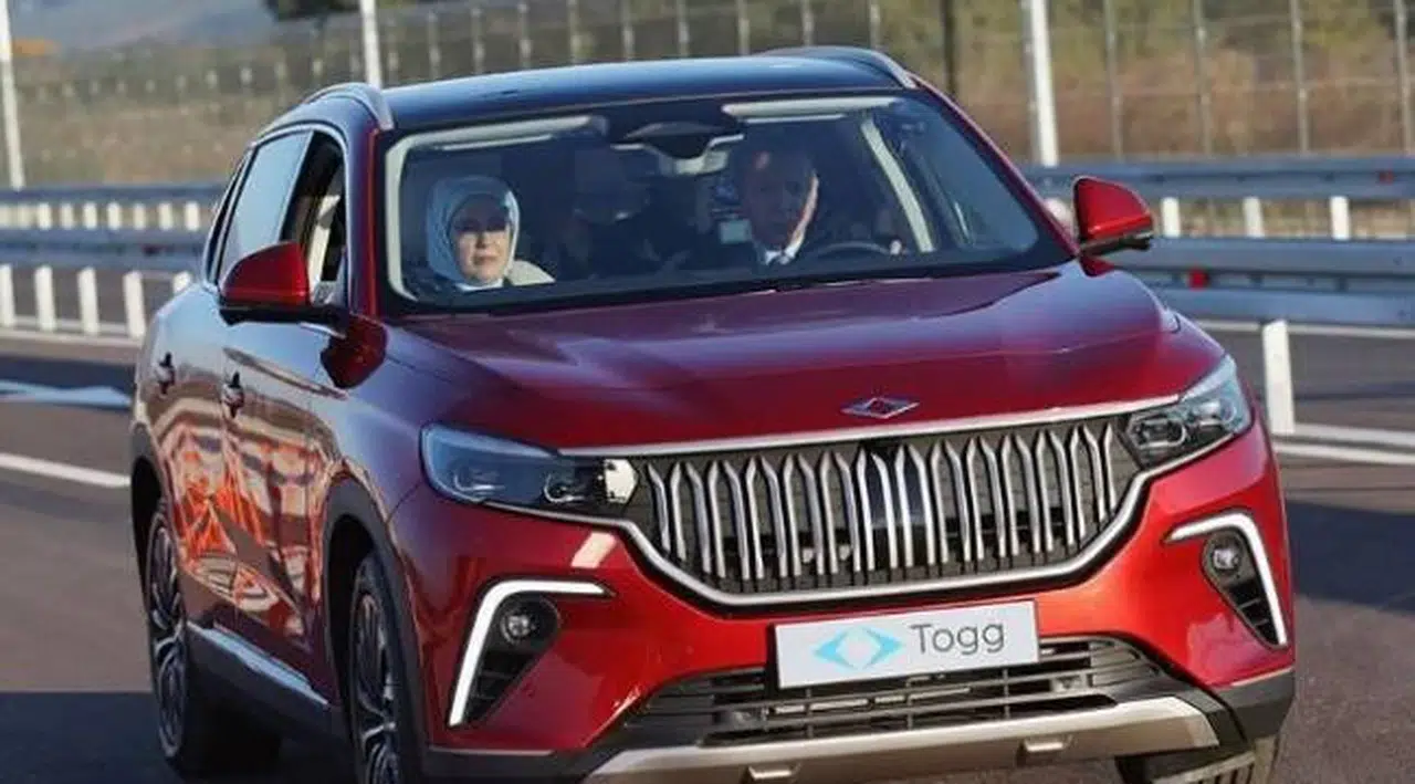 İlk TOGG otomobili banttan indi. Erdoğan'dan fiyat açıklaması geldi
