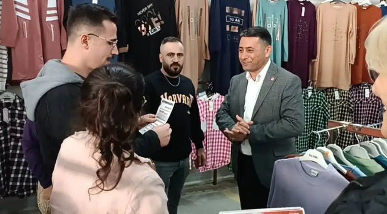 CHP; "Sattırmayacağız" diyor, Menemen'de "Seyrek" krizi sürüyor