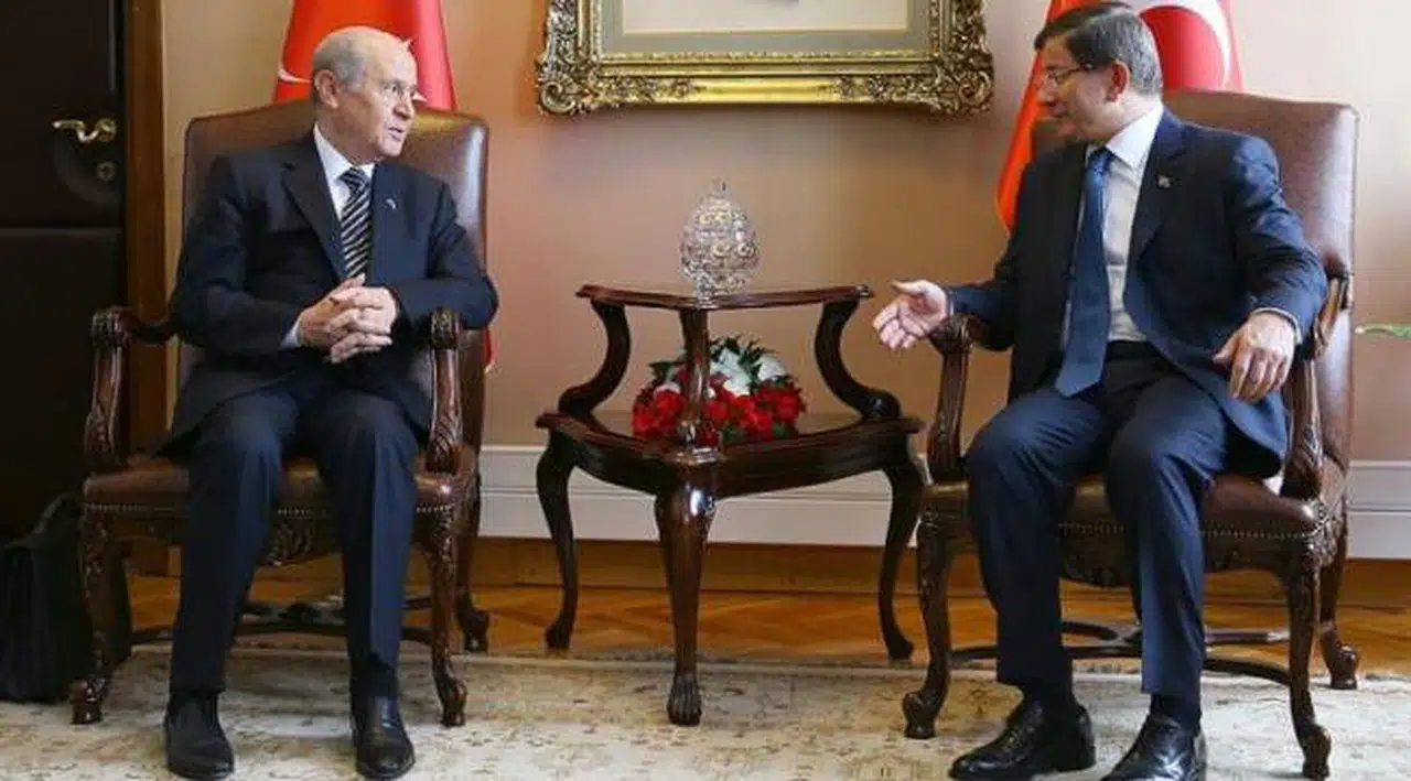 Davutoğlu: AKP'de kimin ne olacağı Bahçeli’nin iznine tabi