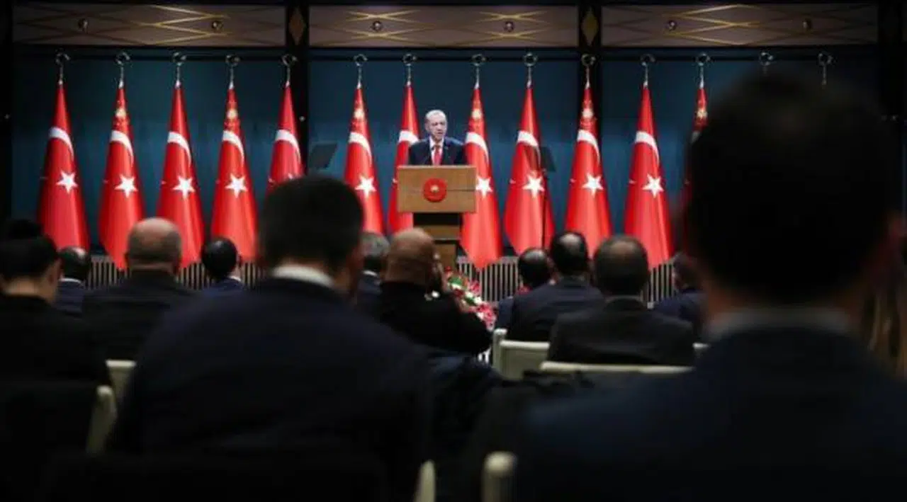 Erdoğan'dan 'kamuda sözleşmeliden kadroya geçiş' açıklaması