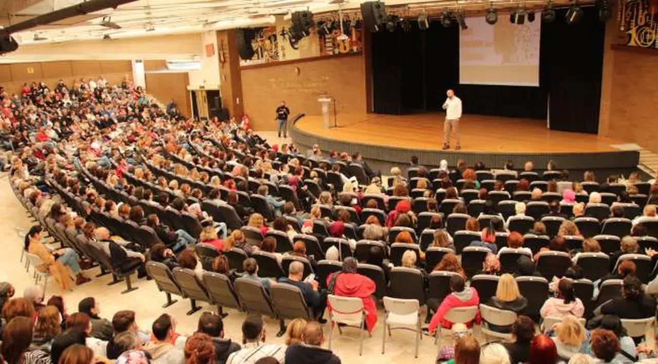 İzmir İl Milli Eğitim Müdürlüğü, Mesleki Gelişim Akademisi Etkinliklerini Sürdürüyor
