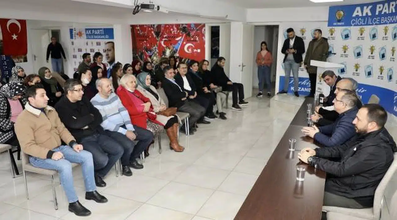 AK Parti İzmir İl Başkanı Kerem Ali Sürekli;  “Her ilçe yatırımlarımızla canlanıyor…”