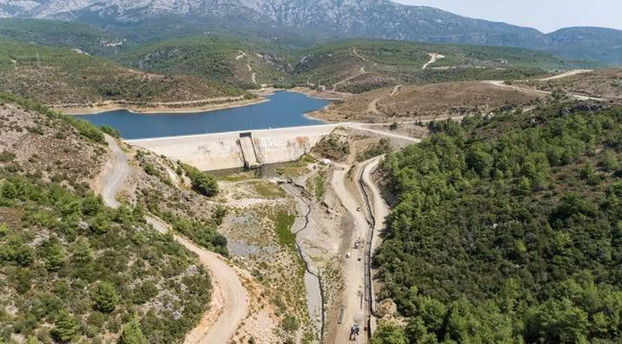 Çeşme’ye su müjdesi İsale hattı tamamlandı