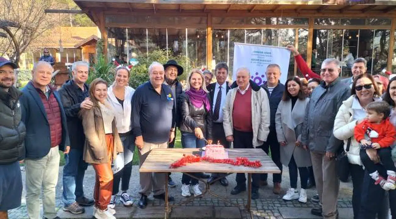 Dokuz Eylül Rotary Kulübü üyeleri yeni yıl kahvaltısında buluştu