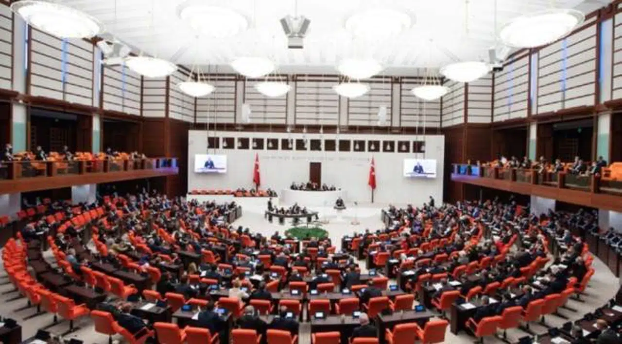 Ekonomiye ilişkin 'torba kanun' teklifi komisyondan geçti