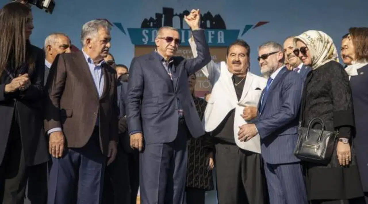 İbrahim Tatlıses Erdoğan'ın mitingine katıldı, oy istedi