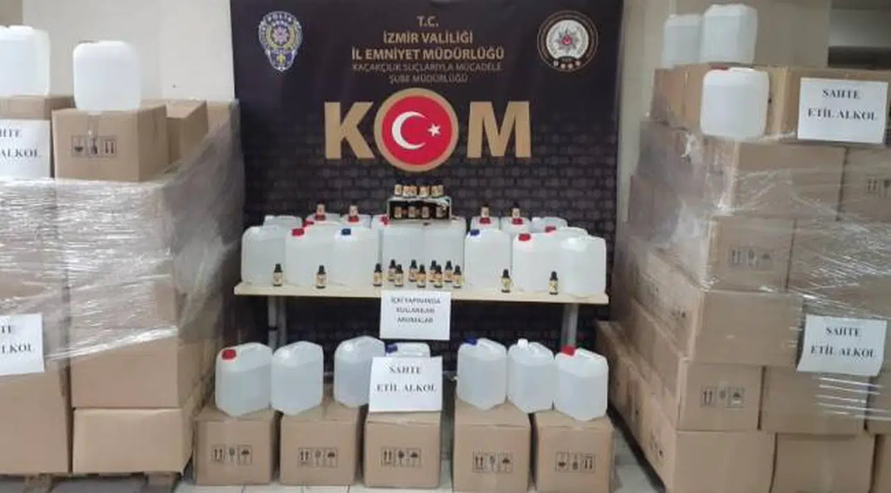 İzmir'de 11 bin 845 litre etil alkol ele geçirildi