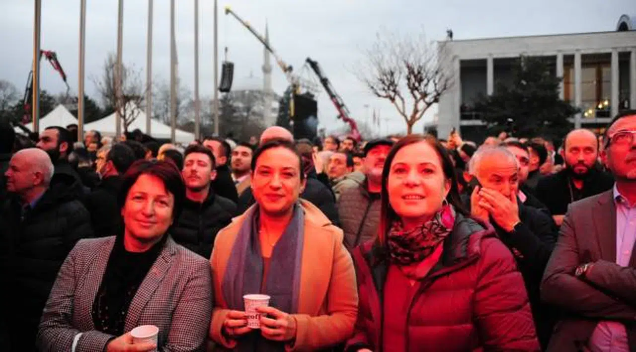 İzmirli kadın belediye başkanları İmamoğlu'na destek için İstanbul'da