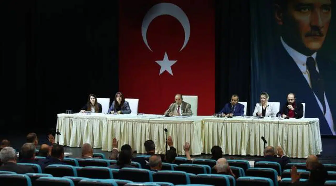 Konak Belediye Meclisi  yılın son toplantısını gerçekleştirdi