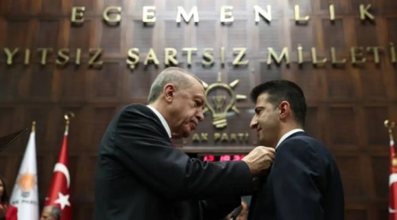 Muhalefet milletvekillerinden AKP'li Çelebi'ye: Seni görünce aklımıza topaç geliyor