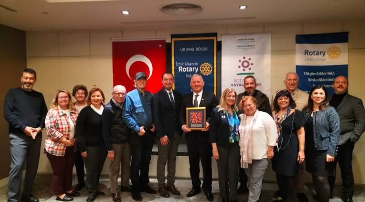 Alsancak Rotary'nin meslekte üstün hizmet ödülü sektörün üçüncü kuşak temsilcisine..
