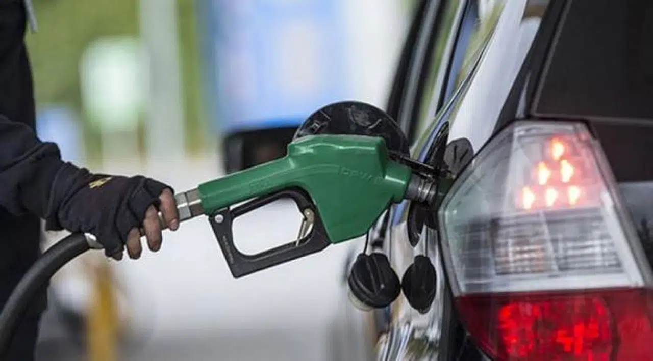 Benzine büyük zam