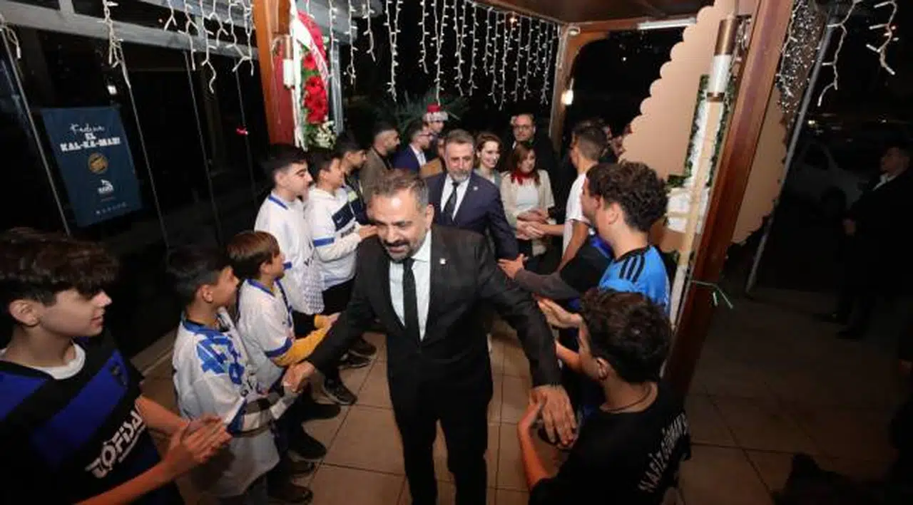 CHP İzmir’de Aslanoğlu Hız Kesmiyor