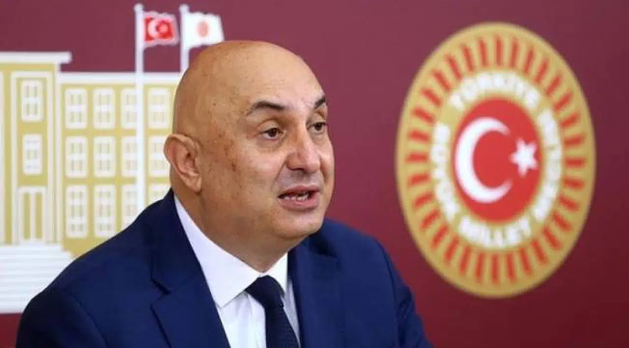 CHP'li Özkoç cumhurbaşkanı adaylarını ilan etti