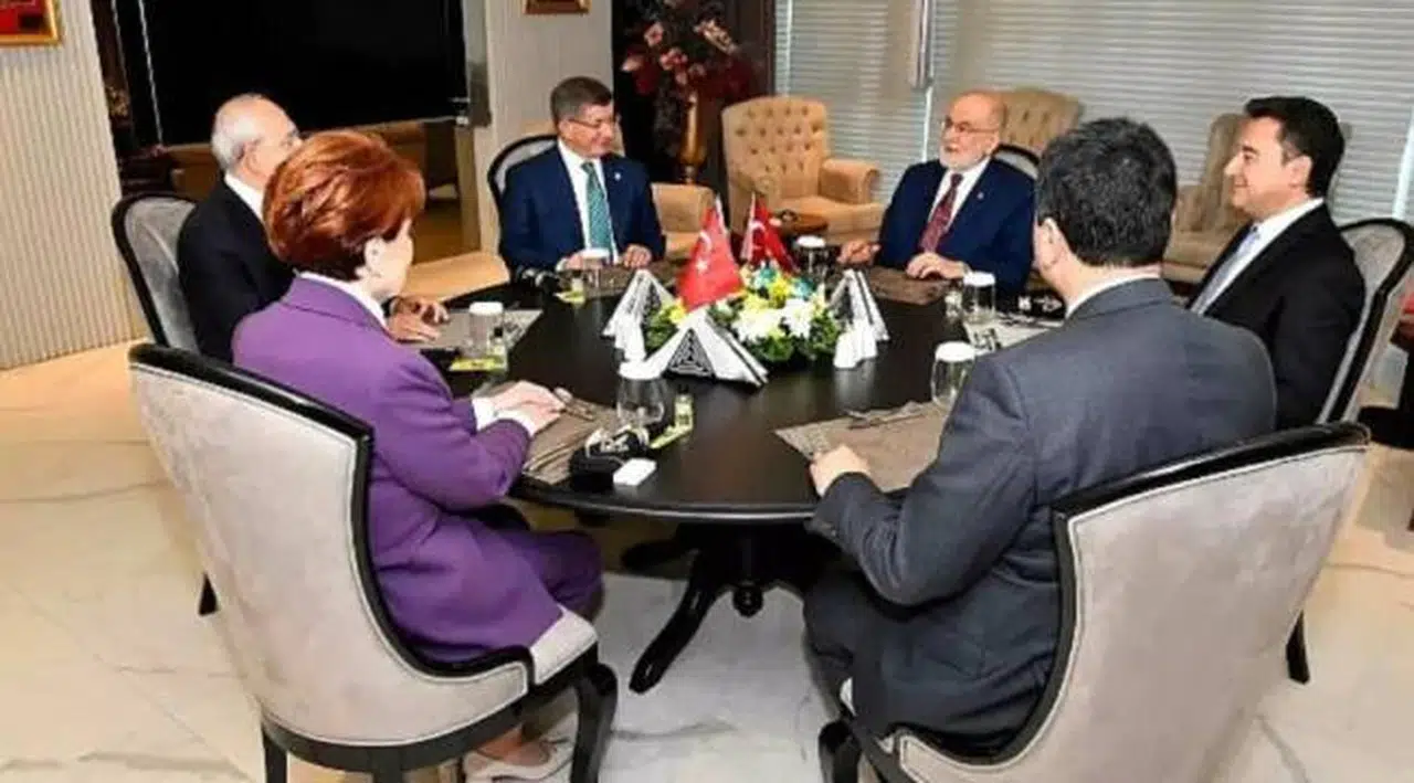 Davutoğlu Altılı Masa toplantısı öncesinde genel başkanları ziyaret edecek