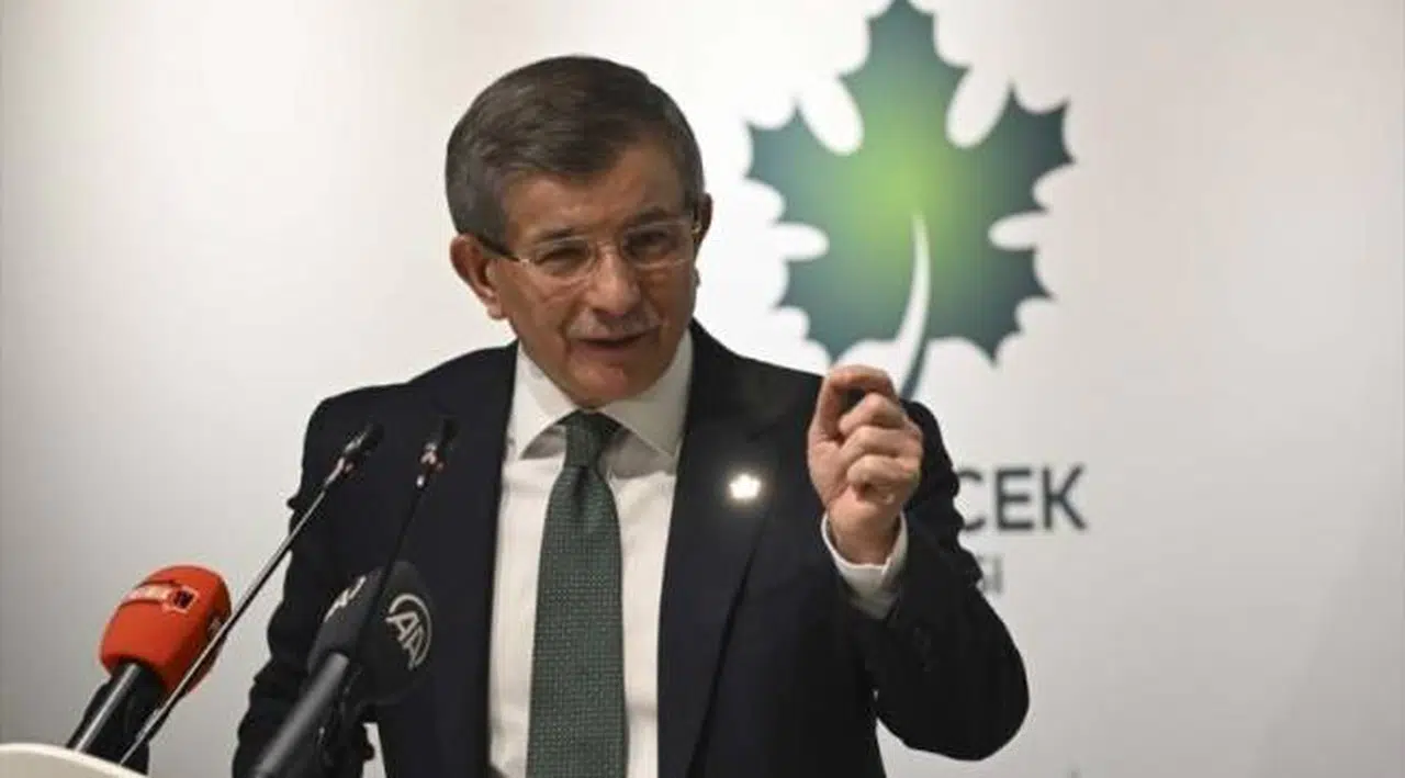 Davutoğlu'ndan 'aday' açıklaması: 'Düşman çatlatırcasına şu ana kadar söylemedik'