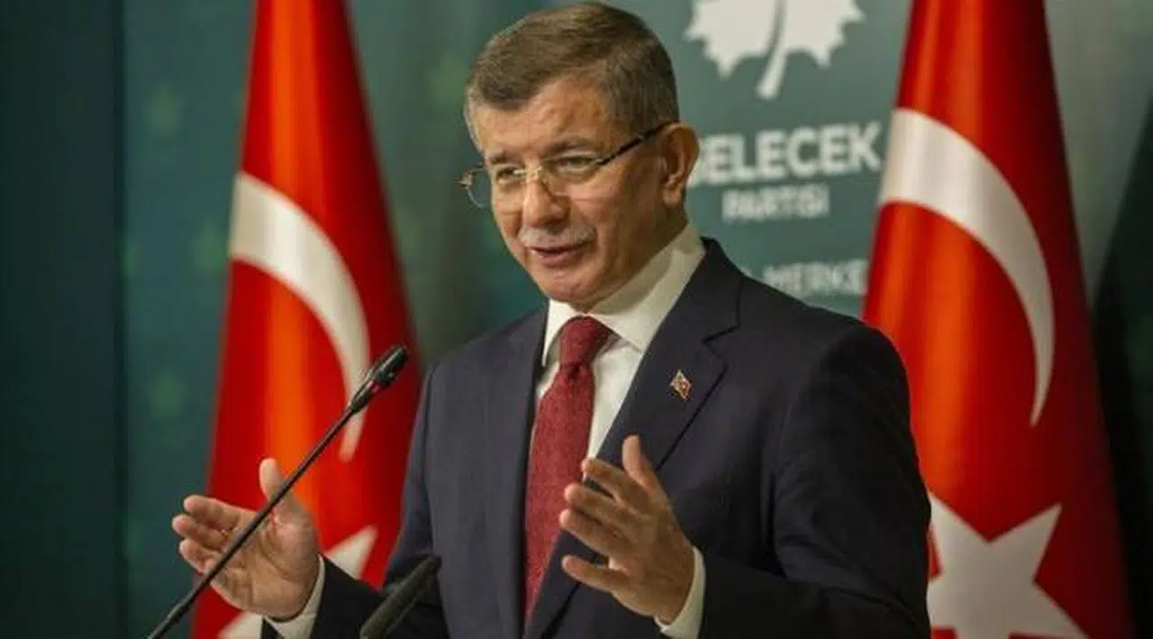 Davutoğlu tepki çeken 'imza yetkisi' açıklaması hakkında konuştu: 'Tek adam durumuna düşürmeyeceğiz'