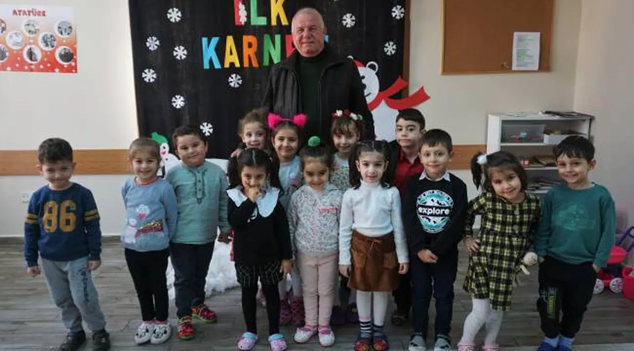 İlk karne Başkan Karakayalı'dan