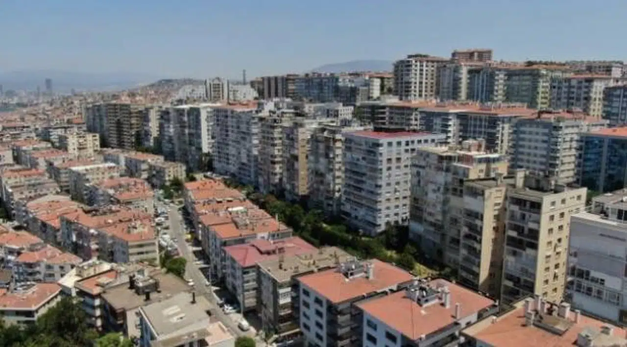 İzmir genelinde 2022 yılında 83 502 konut satıldı