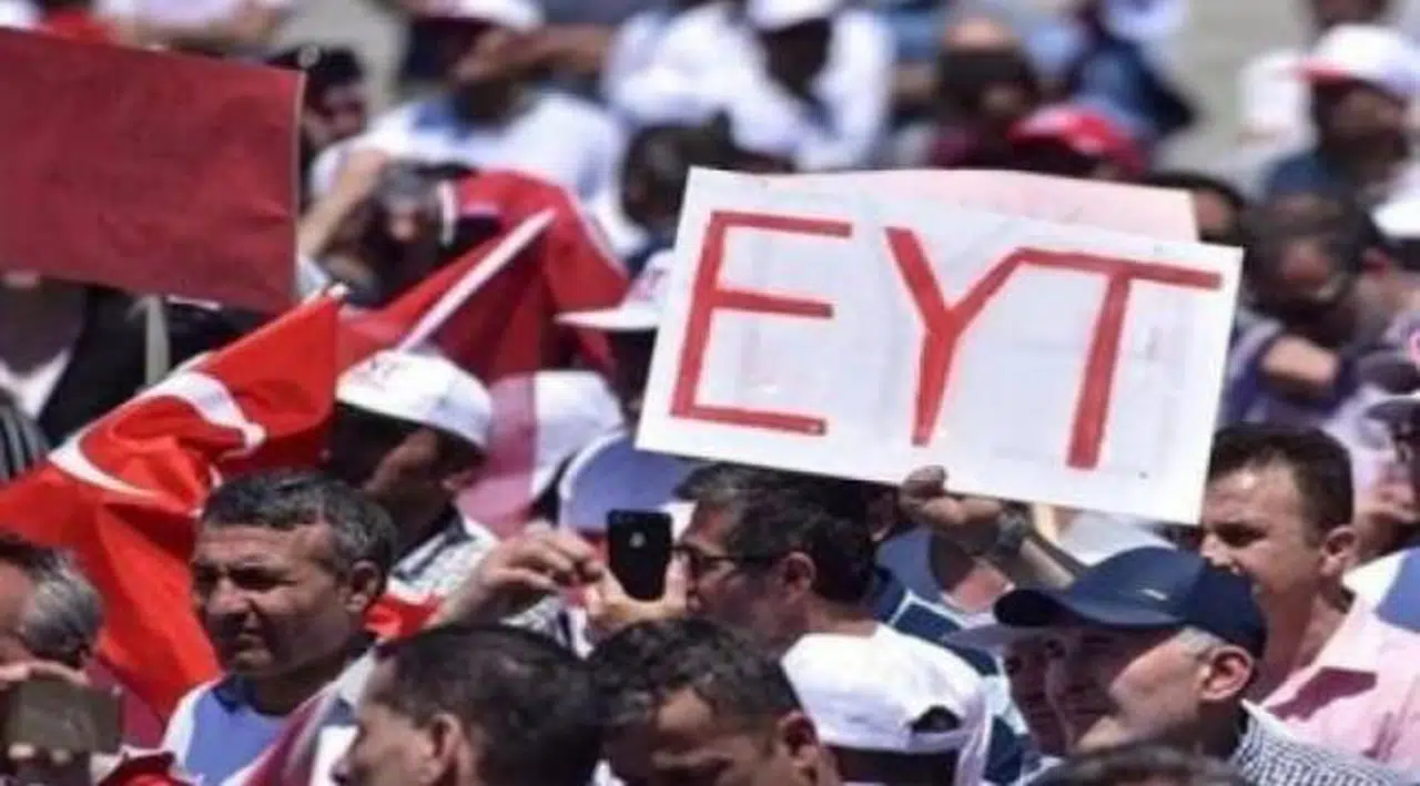 Kahveci: 'EYT'liler ömür boyunca emekli maaşlarının yüzde 40'ını kaybettiler'