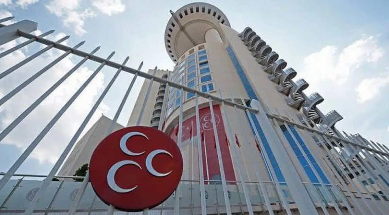 MHP'de istifalar sürüyor: 5 ilçe başkanı ve 6 yönetici istifa etti