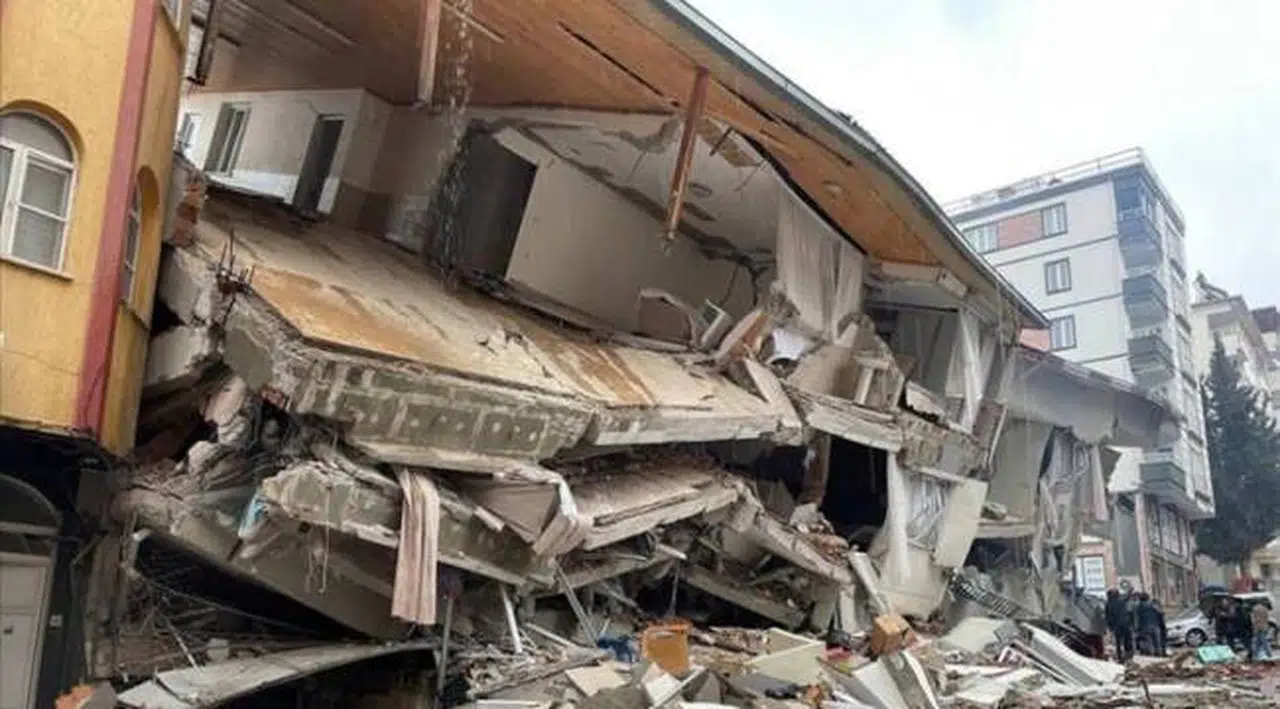 AFAD: Depremde yaşamını yitirenlerin sayısı 40 bin 689'a yükseldi
