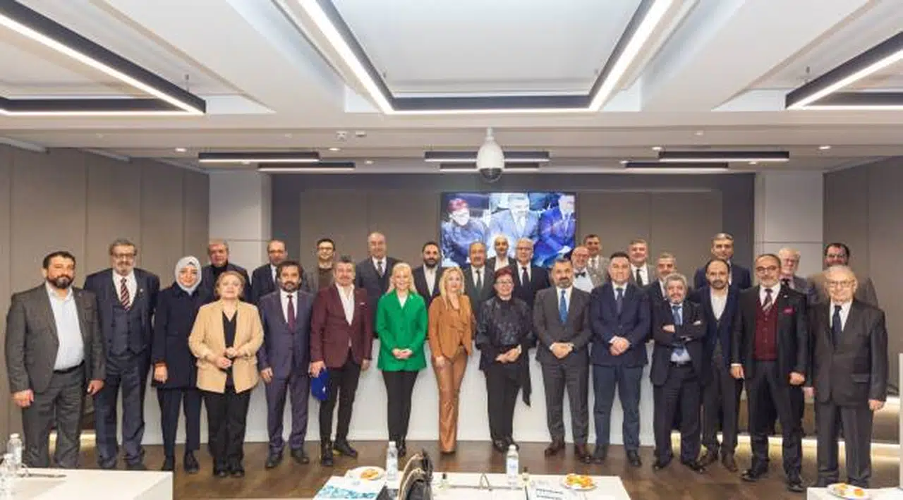 Anadolu Basını Göçük Altında