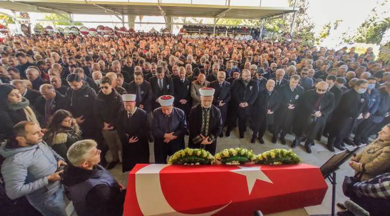Duayen Sanayici Selçuk Yaşar  son yolculuğuna uğurlandı