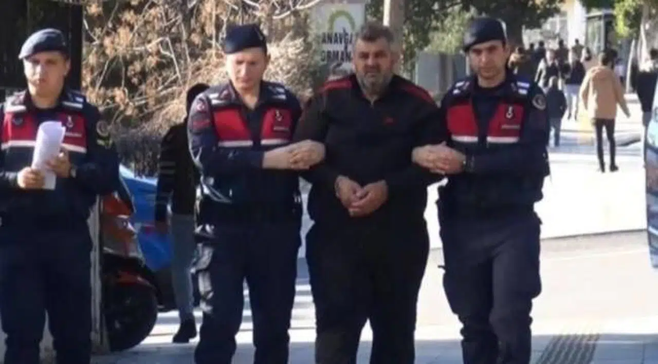 Firari müteahhit 'depremzede' olarak kaldığı 5 yıldızlı otelde yakalandı