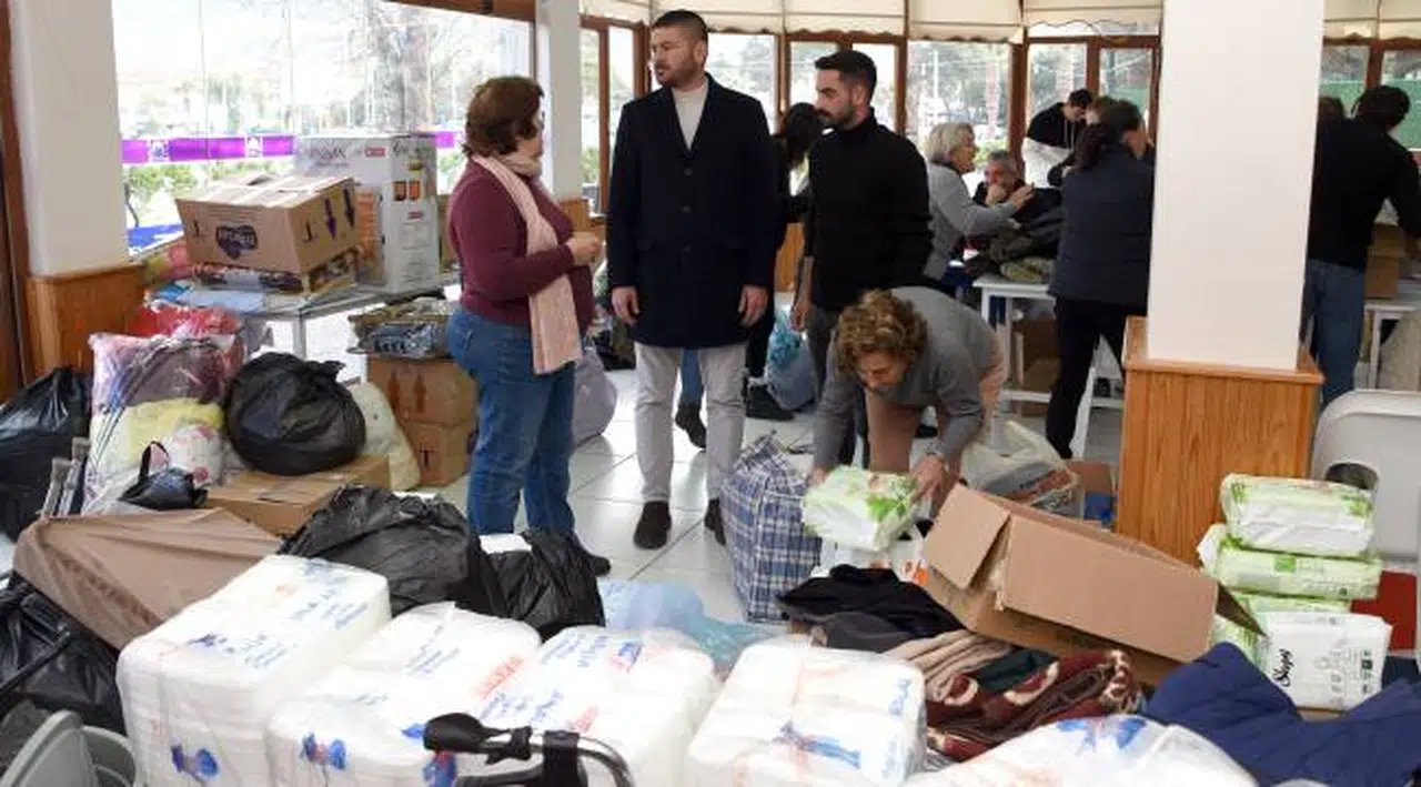 FOÇA’DAN DEPREM BÖLGESİNE YARDIMLARA DEVAM