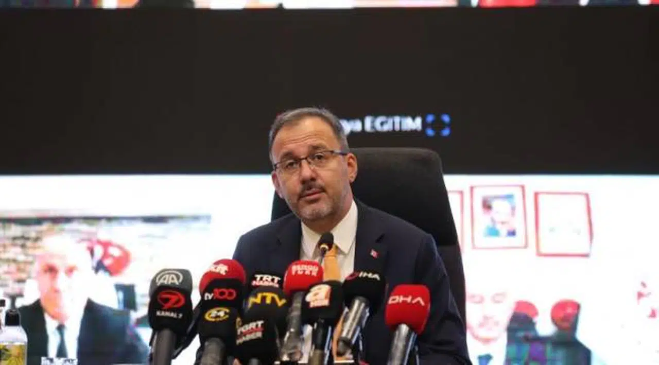 Kasapoğlu, "Spor sahaları siyaset alanları değildir"