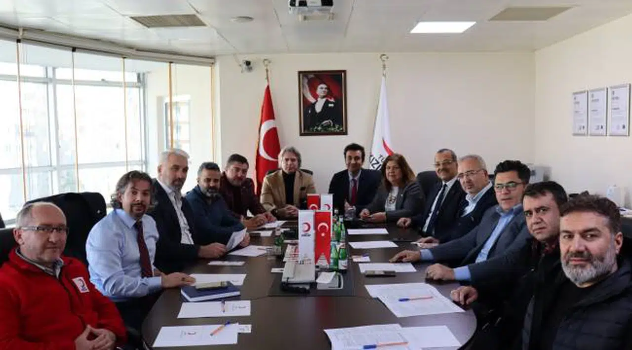 Kızılay İzmir Şubelerinden “Kan Bağışı” Seferberliği: “Egeliler Kan Vermeye”