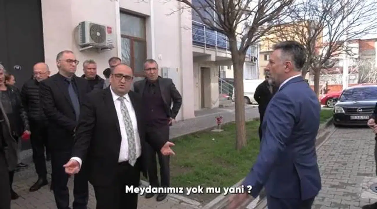Başkan Sandal'dan İlçe Milli Eğitim Müdürü'ne: "Atatürk demek zorunuza mı gidiyor"