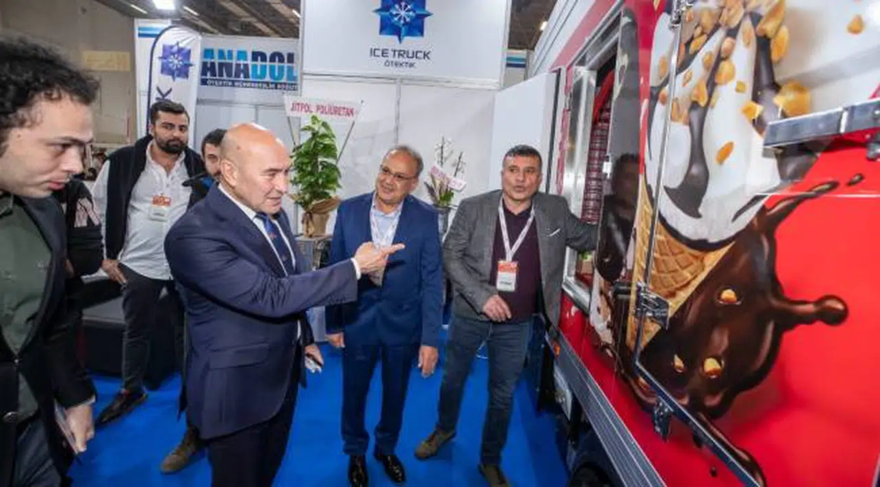 Başkan Soyer Fuar İzmir’in ev sahipliği yaptığı dört fuarı ziyaret etti
