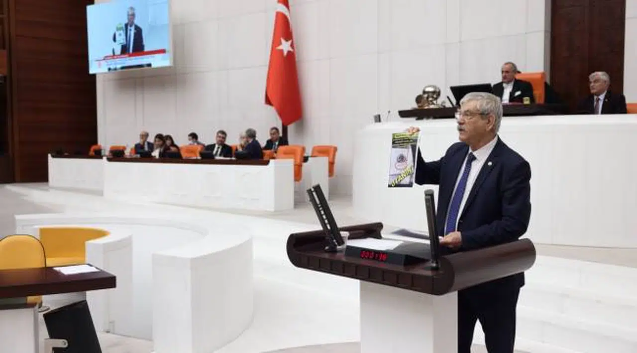 Beko: Pakistan, Kızılay’ın çadırları sattığını duyunca depremzedelere gönderdiği çadırlara "Parayla satılamaz" ibaresini yapıştırdı!