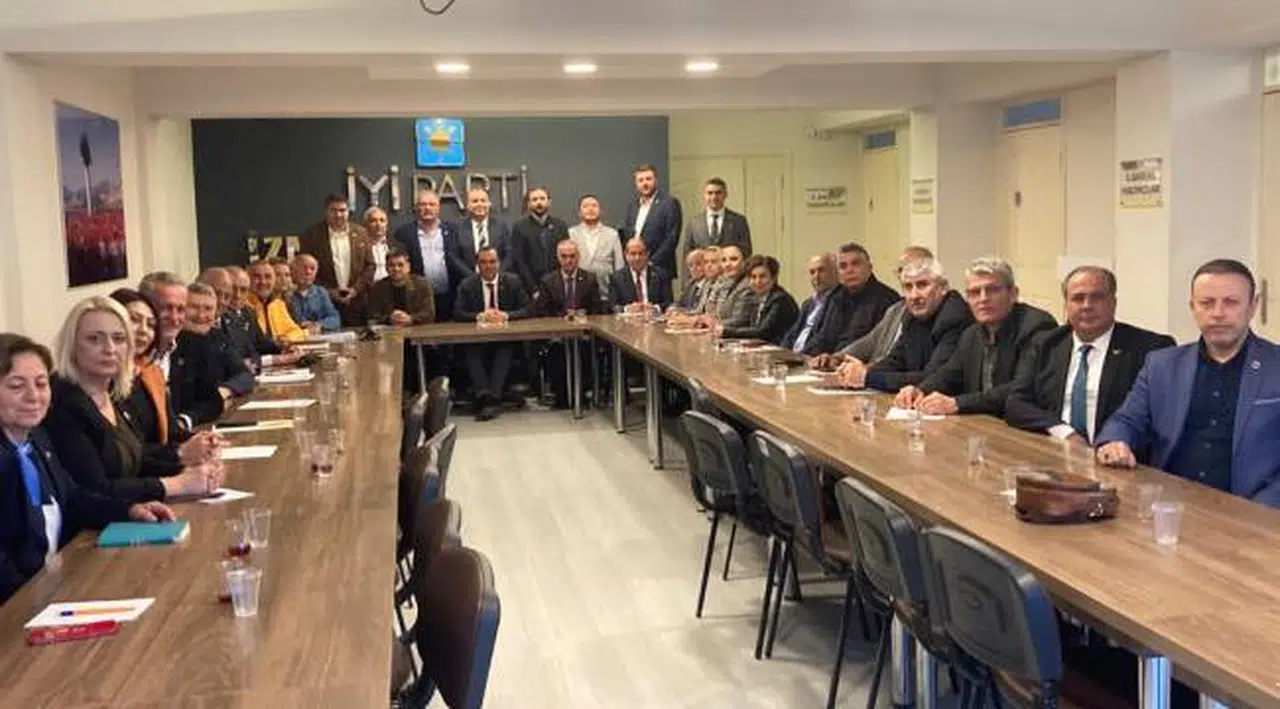 Bezircilioğlu, "Genel başkanımızın yanındayız"