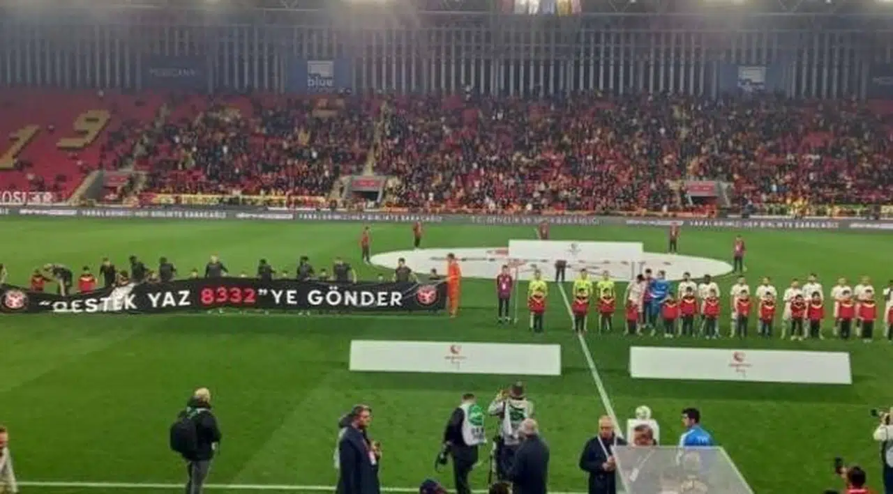 Göztepe-Boluspor maçında 'hükümet istifa' sloganı