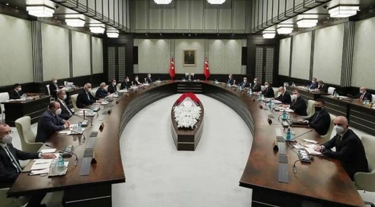Kabine toplanıyor: Gündem deprem ve seçim süreci