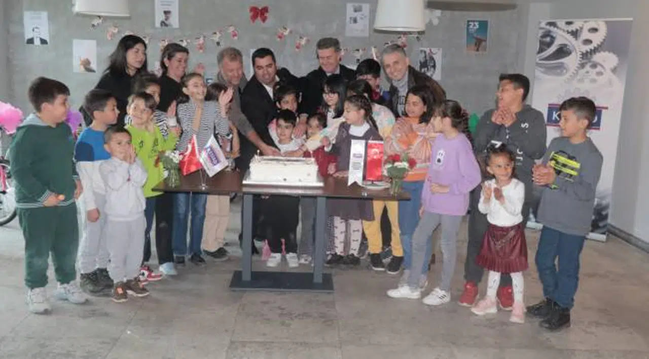 KESİAD’dan depremzede çocuklara bisiklet hediyesi