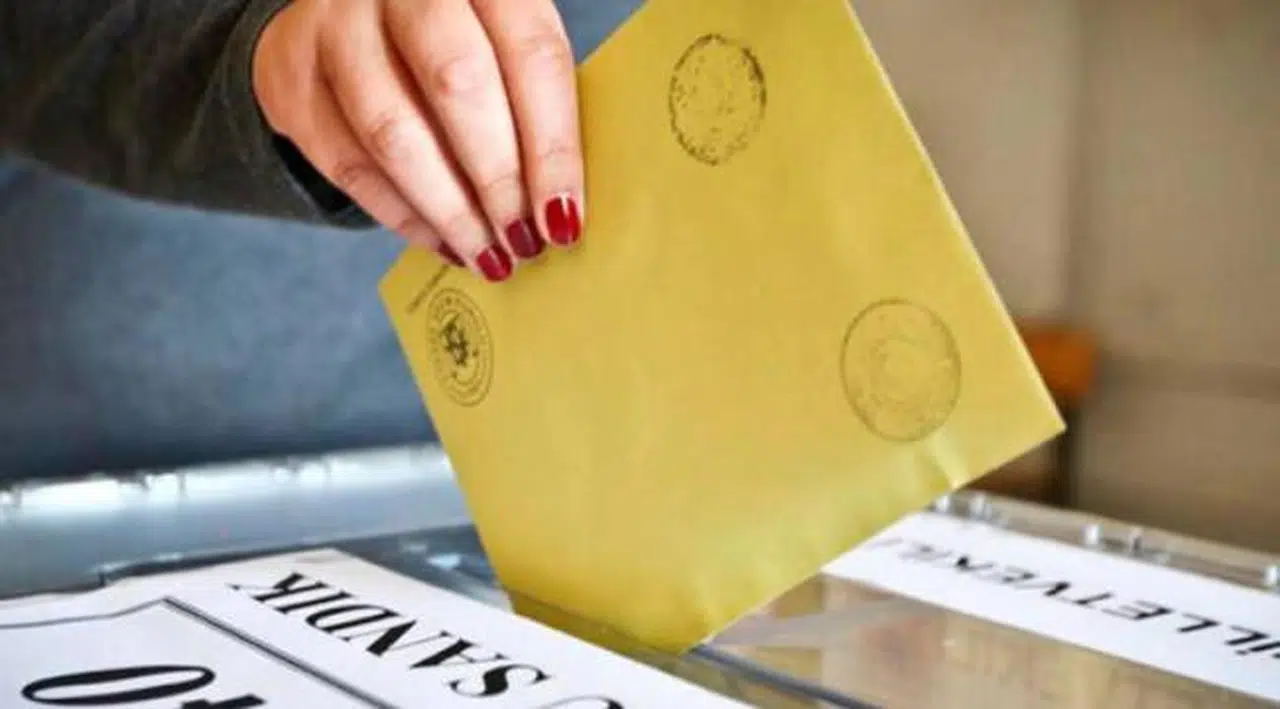Seçime son 19 gün: AKP'nin kalesinde anket sonuçları belli oldu