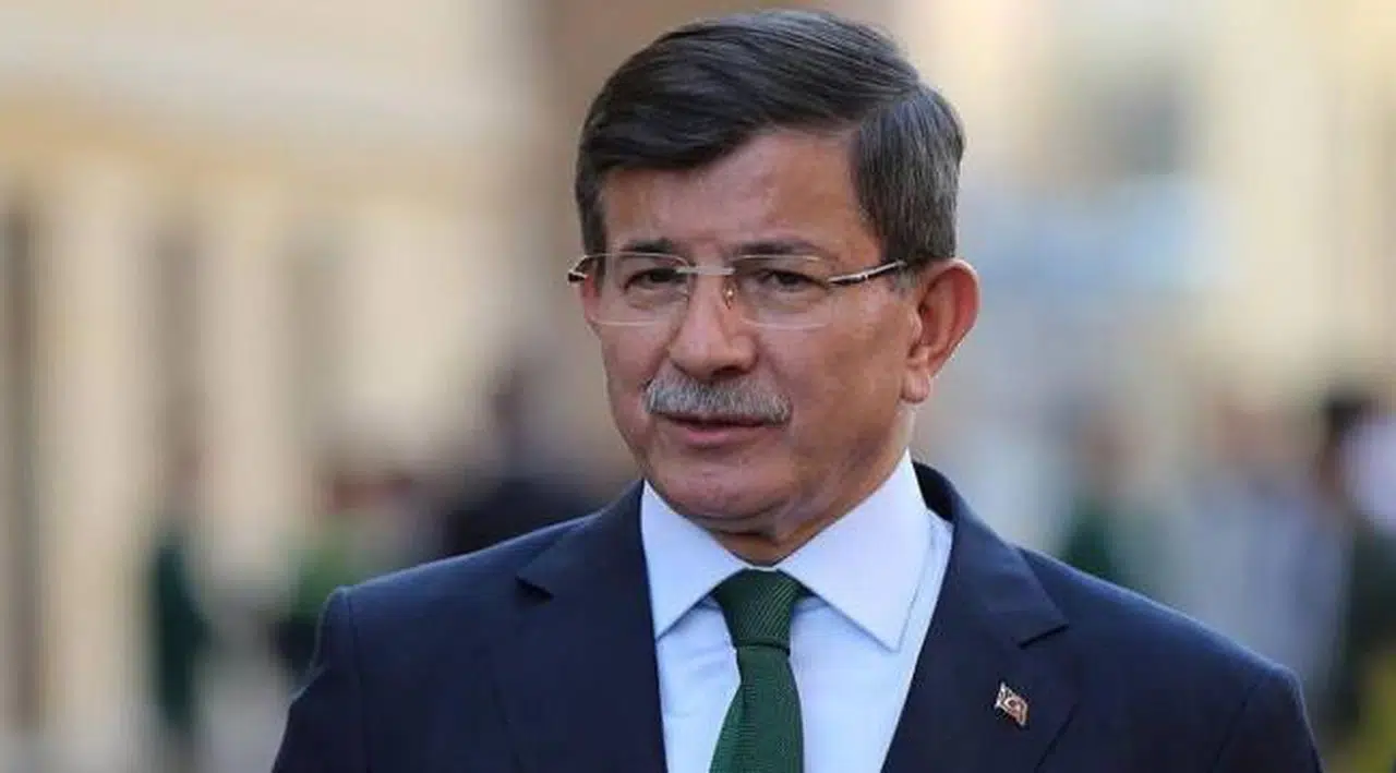 Ahmet Davutoğlu tepkilerin ardından paylaşımını sildi