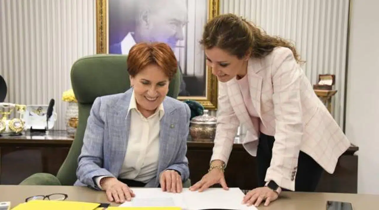 Akşener'den 'camı çerçeveyi indirdi' iddialarına fotoğraflı yanıt