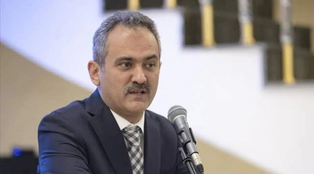 Bakan Özer: 12. sınıflara devamsızlıktan kalmak yok