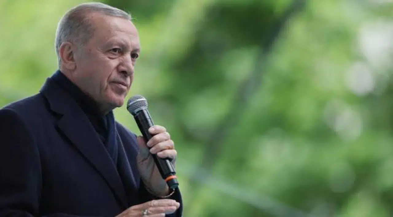 Birinci tur sonuçlarının ardından kredi derecelendirme kuruluşlarından TL uyarısı