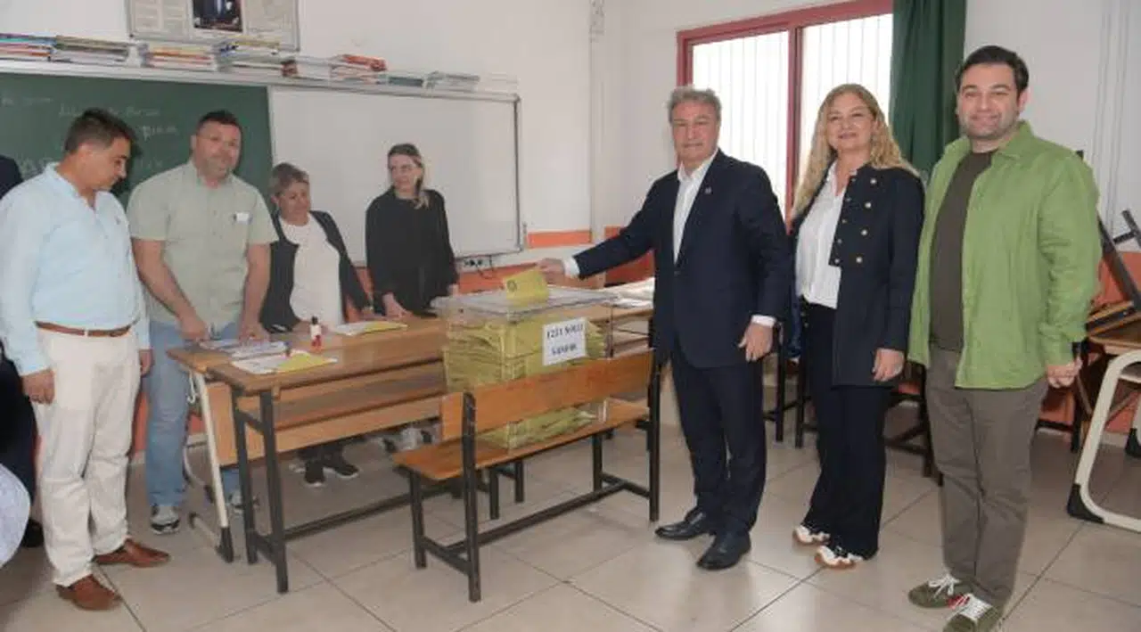 Bornova Belediye Başkanı Dr. Mustafa İduğ oy kullandı