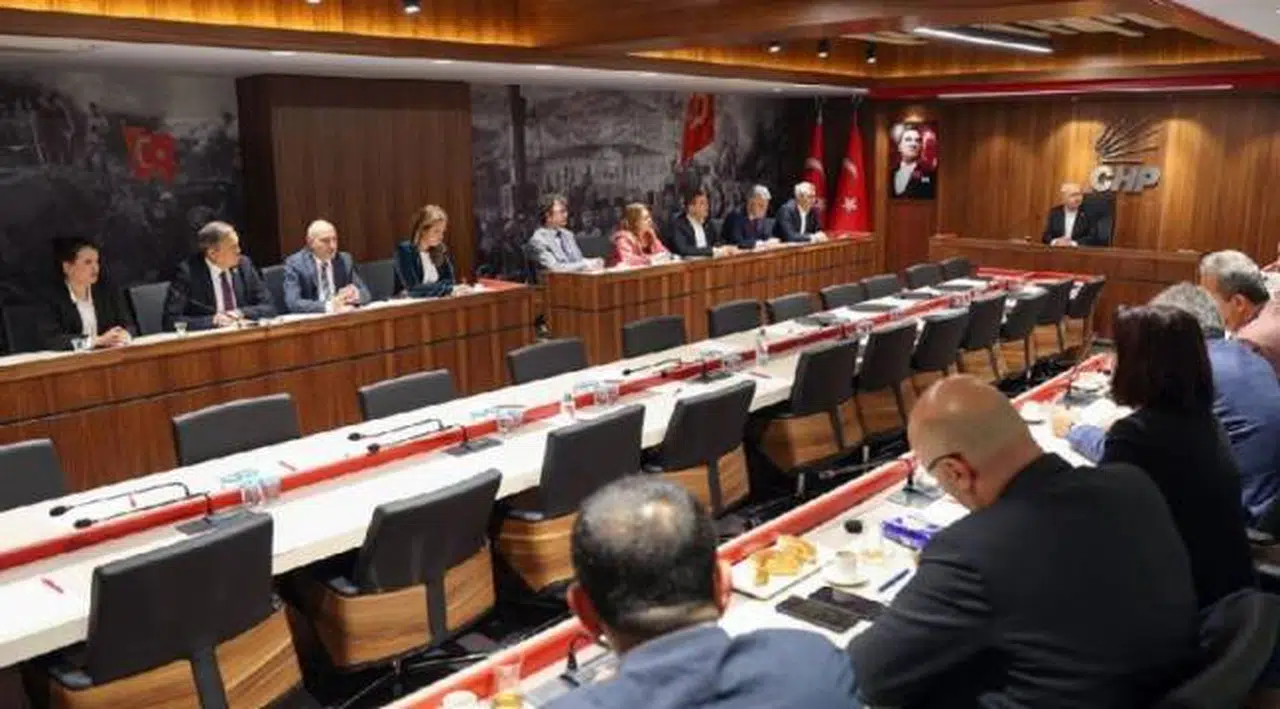 CHP'de 'denge' adımları: 'İmamoğlu’na yakın isimler alınacak'