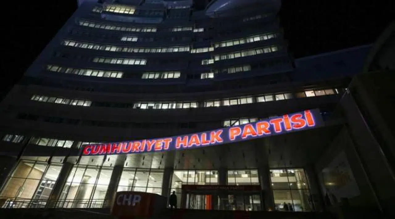 CHP'de 'istifa' toplantısı: 'Kılıçdaroğlu reddetti'