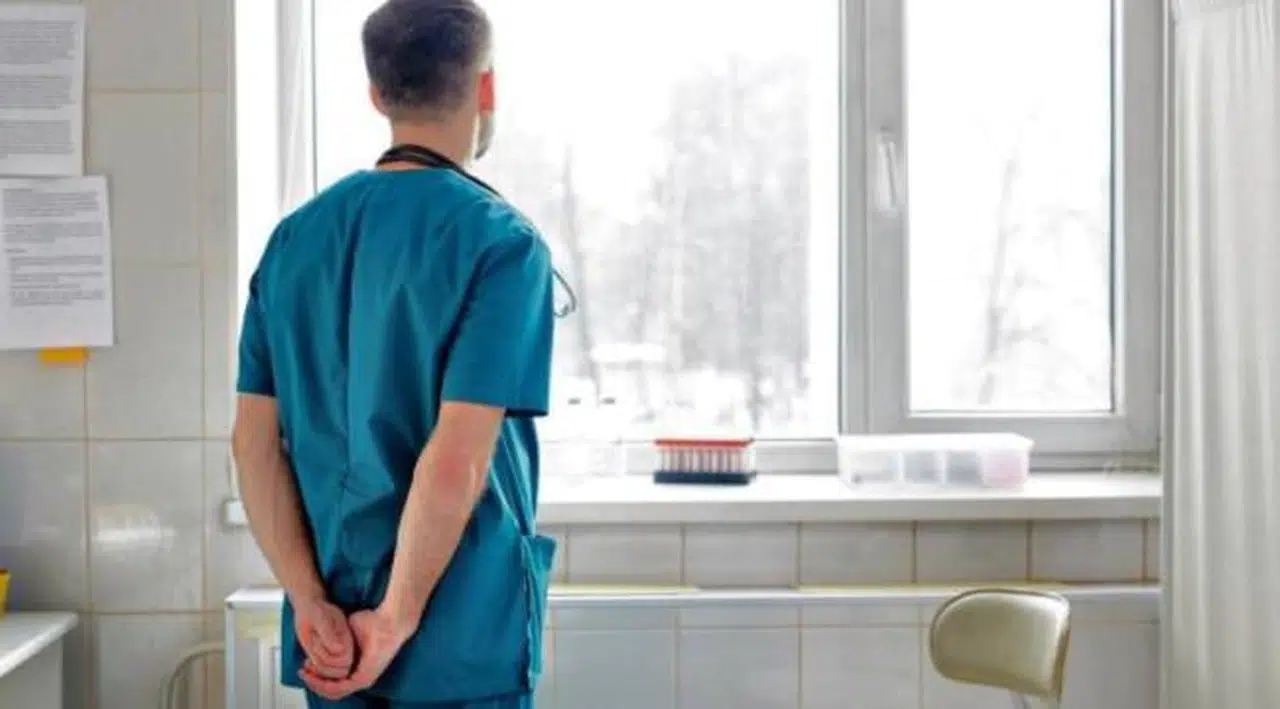 Hekim göçü devam ediyor: 4 ayda 881 doktor yurt dışına gitmek için adım attı